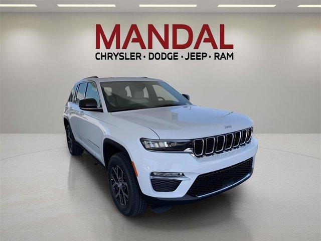 new 2025 Jeep Grand Cherokee car, priced at $43,789