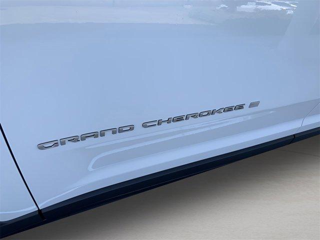 new 2025 Jeep Grand Cherokee car, priced at $43,789