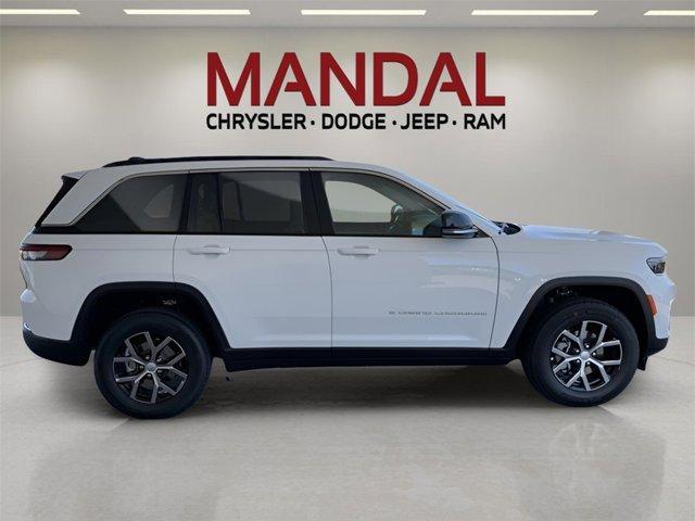 new 2025 Jeep Grand Cherokee car, priced at $43,789