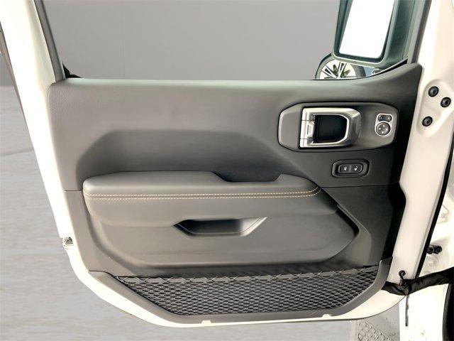 new 2025 Jeep Gladiator car, priced at $39,190