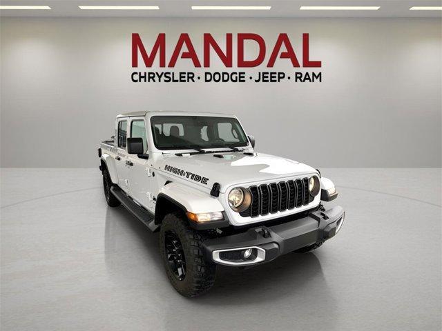 new 2025 Jeep Gladiator car, priced at $39,190