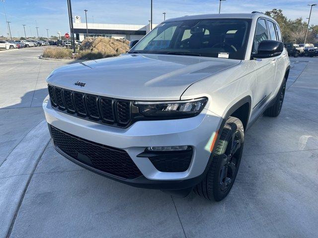 new 2024 Jeep Grand Cherokee car, priced at $42,775