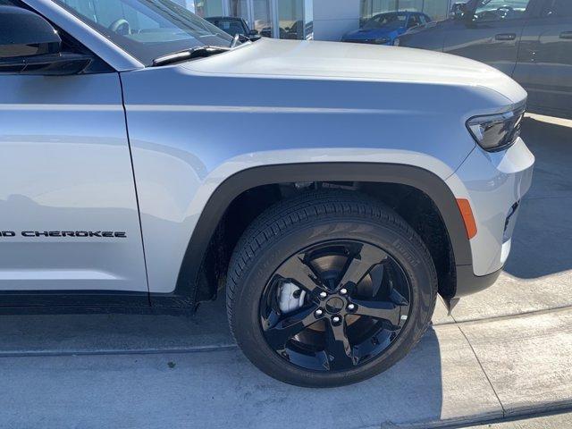 new 2024 Jeep Grand Cherokee car, priced at $40,596