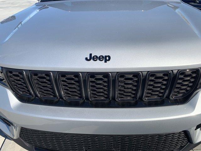 new 2024 Jeep Grand Cherokee car, priced at $40,596