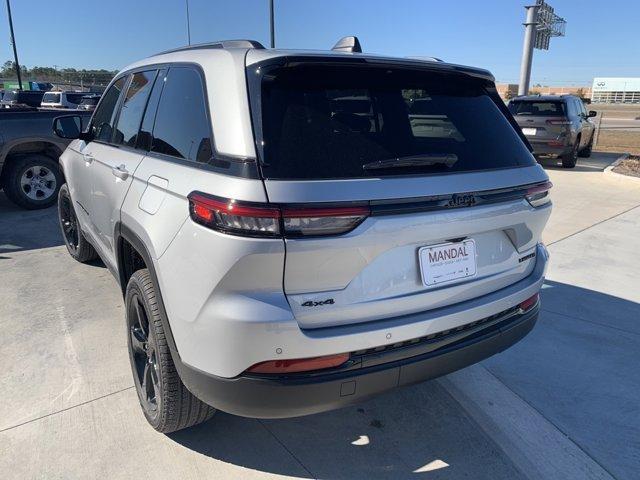 new 2024 Jeep Grand Cherokee car, priced at $40,596