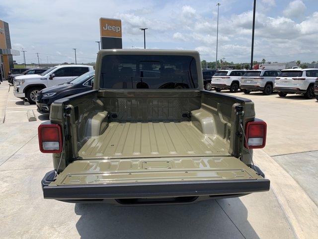 new 2025 Jeep Gladiator car, priced at $42,212