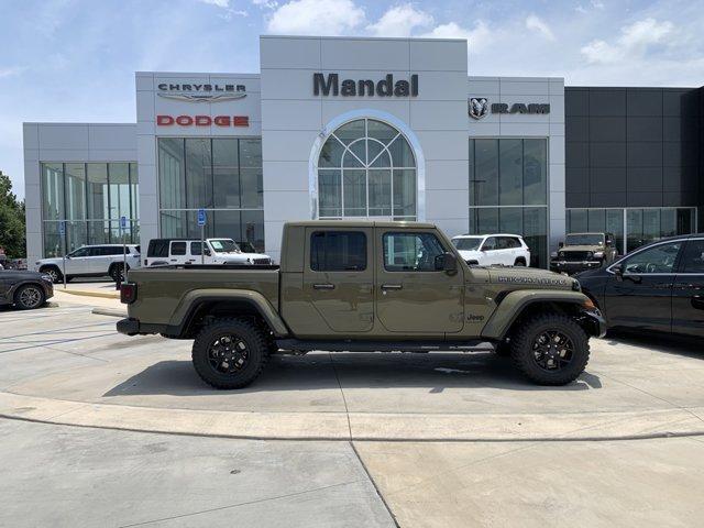 new 2025 Jeep Gladiator car, priced at $42,212