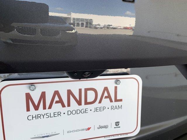 new 2025 Jeep Grand Cherokee L car, priced at $57,401