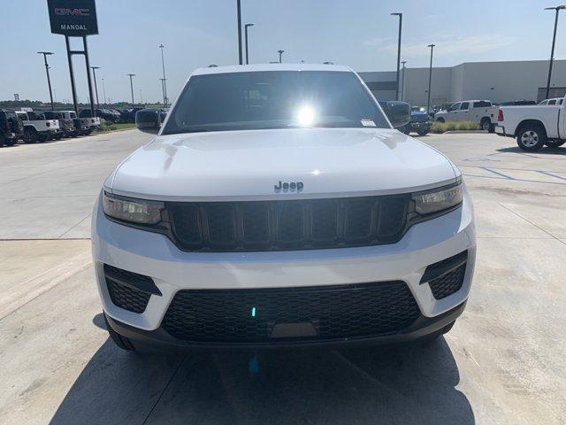 new 2024 Jeep Grand Cherokee car, priced at $40,157