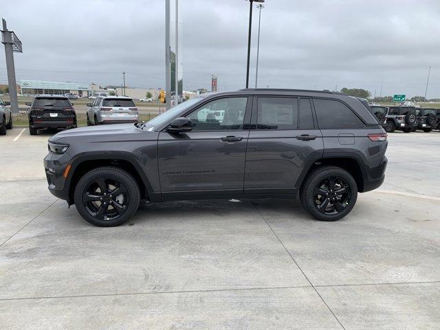 new 2025 Jeep Grand Cherokee car, priced at $45,110