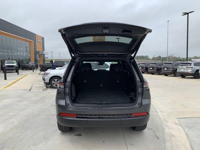 new 2025 Jeep Grand Cherokee car, priced at $45,110