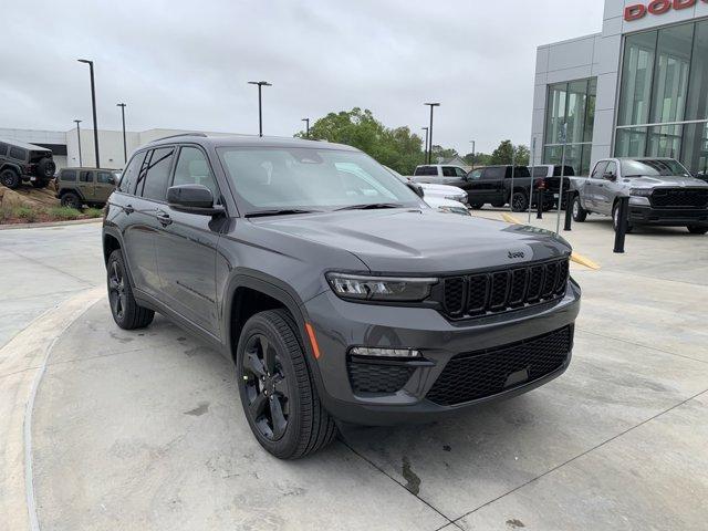 new 2025 Jeep Grand Cherokee car, priced at $45,110