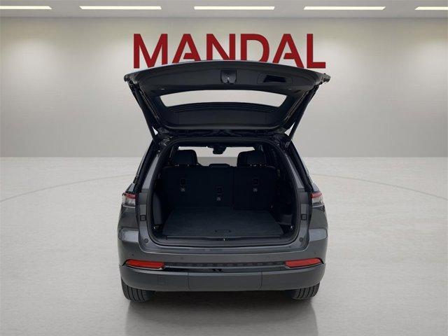 new 2025 Jeep Grand Cherokee car, priced at $45,230