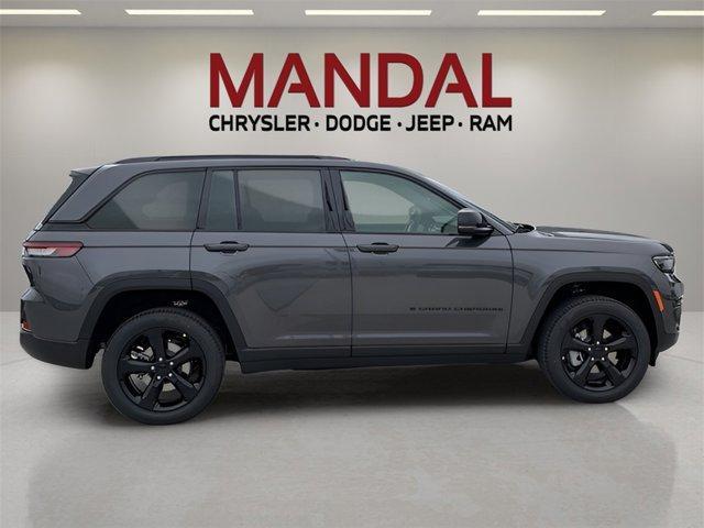 new 2025 Jeep Grand Cherokee car, priced at $45,230