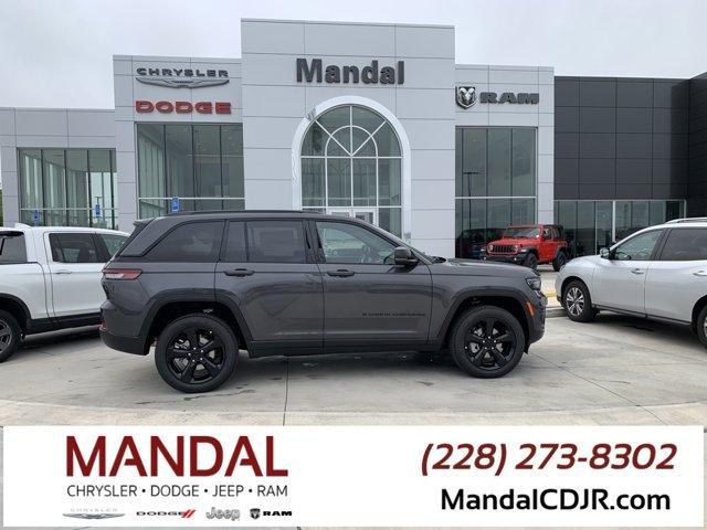 new 2025 Jeep Grand Cherokee car, priced at $47,580