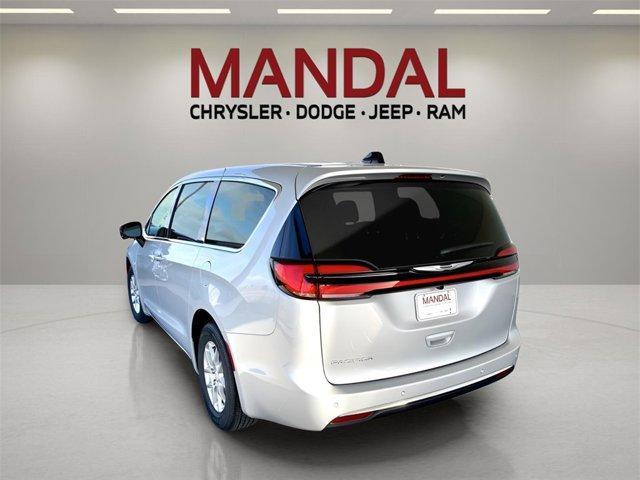 new 2026 Chrysler Pacifica car, priced at $39,612