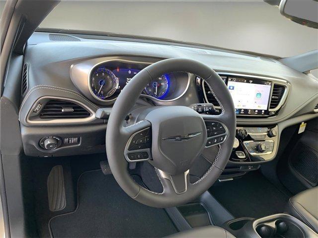 new 2026 Chrysler Pacifica car, priced at $39,612