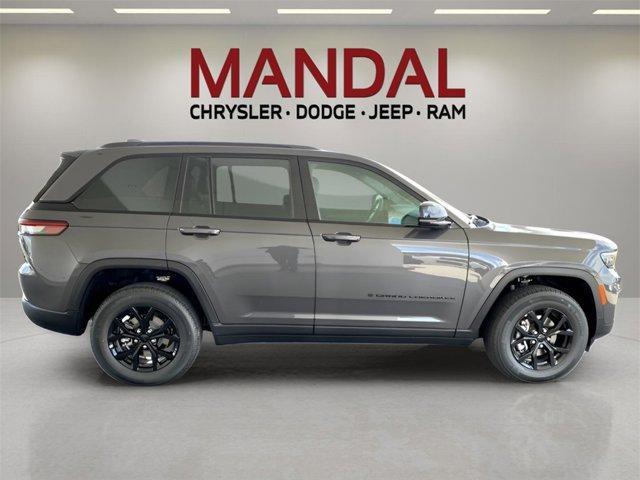 new 2025 Jeep Grand Cherokee car, priced at $37,430