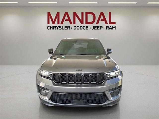 new 2025 Jeep Grand Cherokee car, priced at $37,430