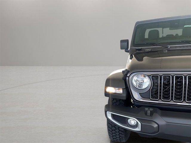 new 2025 Jeep Gladiator car, priced at $44,410
