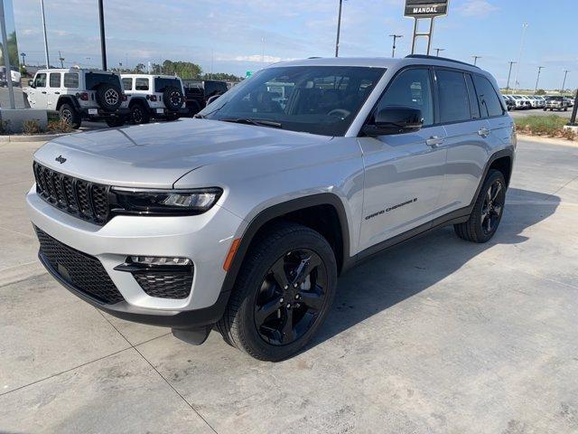 new 2024 Jeep Grand Cherokee car, priced at $49,971