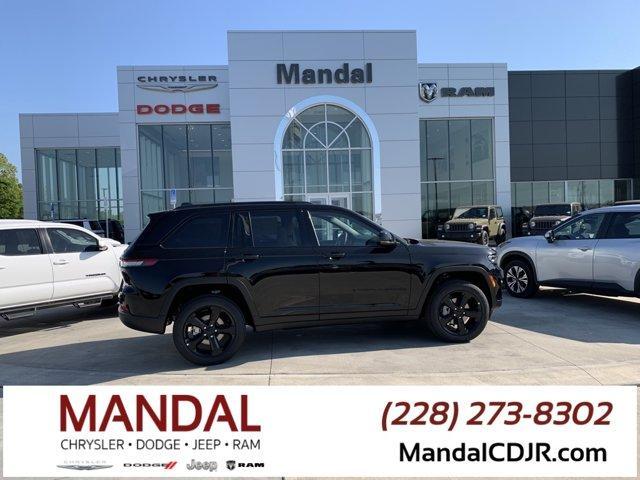 new 2025 Jeep Grand Cherokee car, priced at $44,018