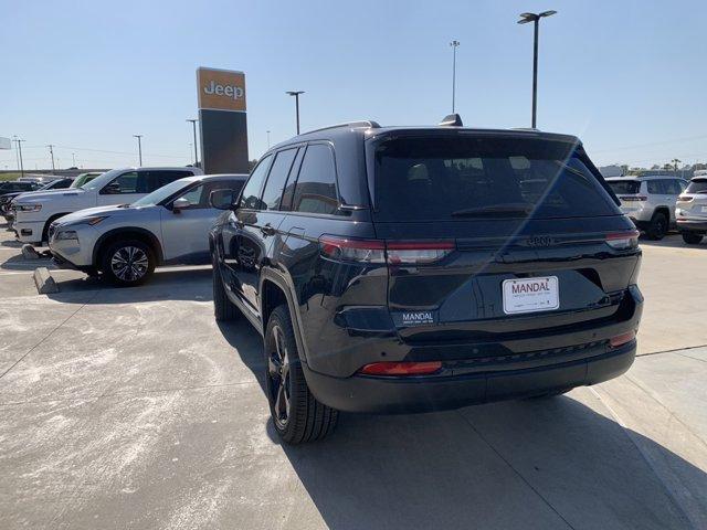 new 2025 Jeep Grand Cherokee car, priced at $44,018