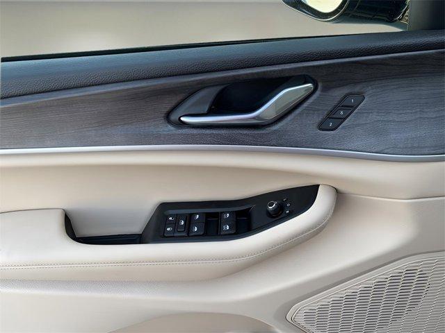 new 2025 Jeep Grand Cherokee car, priced at $44,784