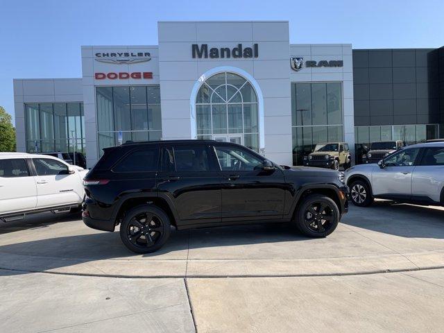 new 2025 Jeep Grand Cherokee car, priced at $44,784