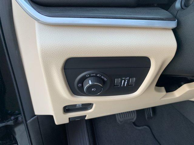new 2025 Jeep Grand Cherokee car, priced at $44,018