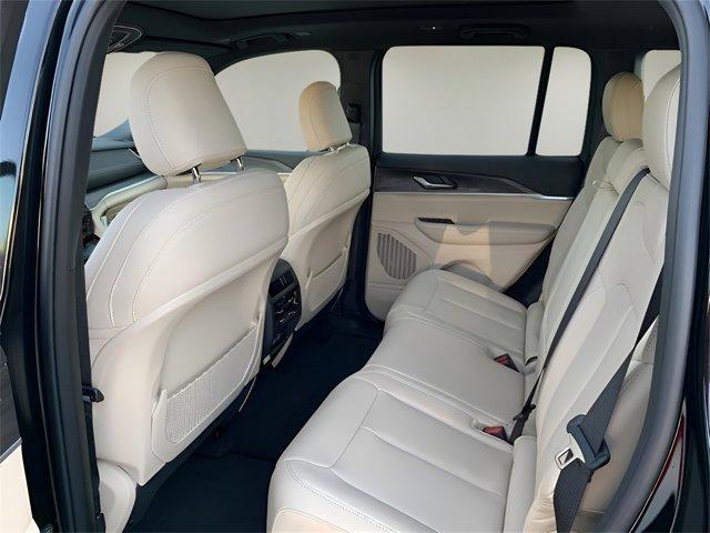 new 2025 Jeep Grand Cherokee car, priced at $44,784