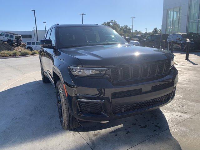 new 2024 Jeep Grand Cherokee L car, priced at $48,677