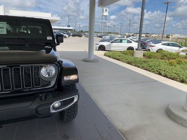 new 2025 Jeep Gladiator car, priced at $44,407