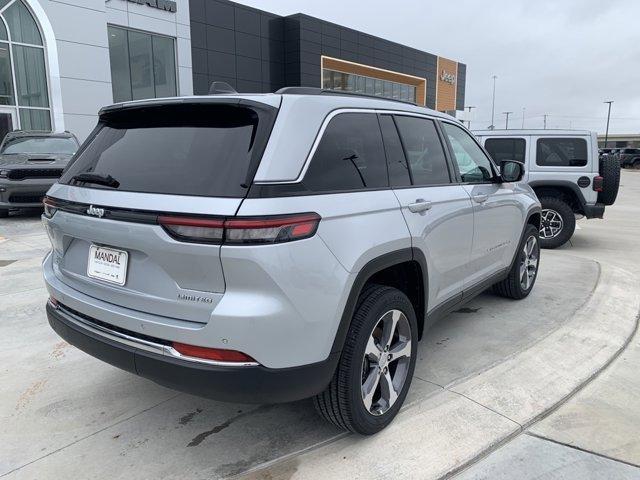 new 2024 Jeep Grand Cherokee car, priced at $50,297