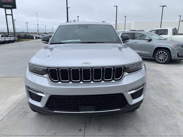 new 2024 Jeep Grand Cherokee car, priced at $50,297