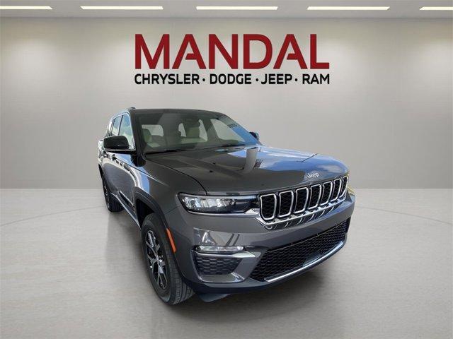 new 2025 Jeep Grand Cherokee car, priced at $43,557