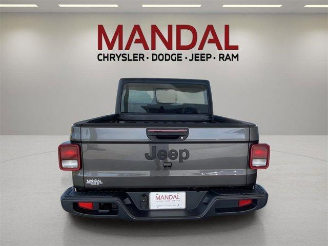 new 2025 Jeep Gladiator car, priced at $39,010