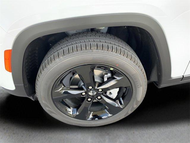 new 2025 Jeep Grand Cherokee car, priced at $43,191