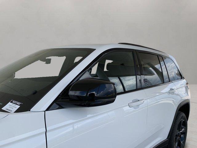 new 2025 Jeep Grand Cherokee car, priced at $43,191