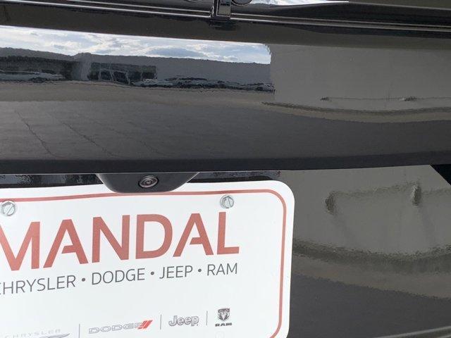 new 2025 Jeep Grand Cherokee car, priced at $47,116
