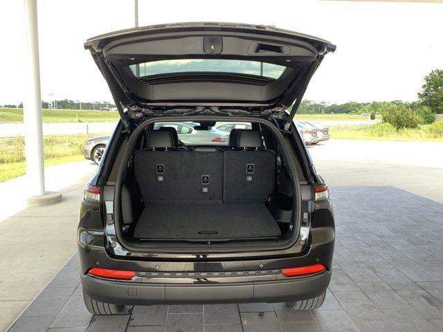 new 2025 Jeep Grand Cherokee car, priced at $47,116