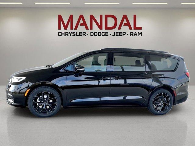 new 2026 Chrysler Pacifica car, priced at $43,169