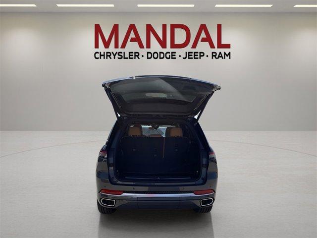 new 2025 Jeep Grand Cherokee car, priced at $52,629