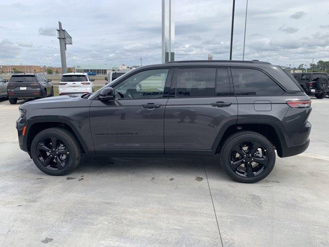 new 2024 Jeep Grand Cherokee car, priced at $43,552