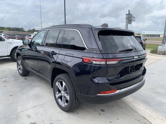 new 2024 Jeep Grand Cherokee car, priced at $41,852