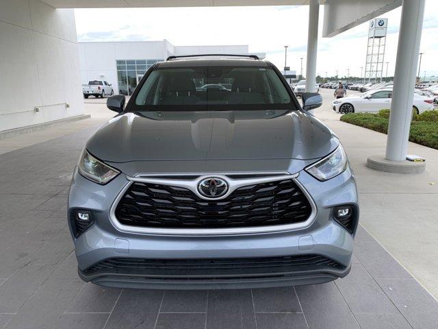 used 2021 Toyota Highlander car, priced at $30,000