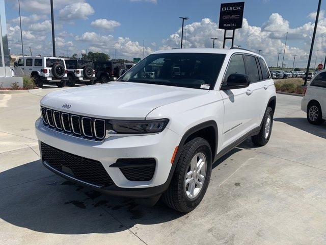 new 2024 Jeep Grand Cherokee car, priced at $32,017