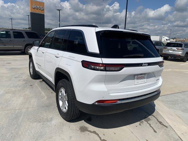 new 2024 Jeep Grand Cherokee car, priced at $32,017