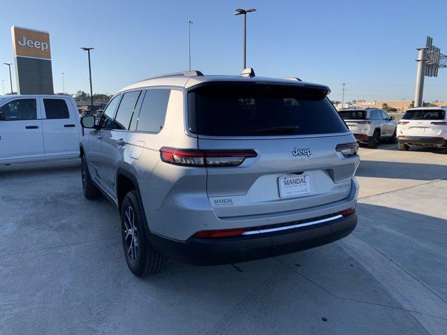 new 2025 Jeep Grand Cherokee L car, priced at $41,895