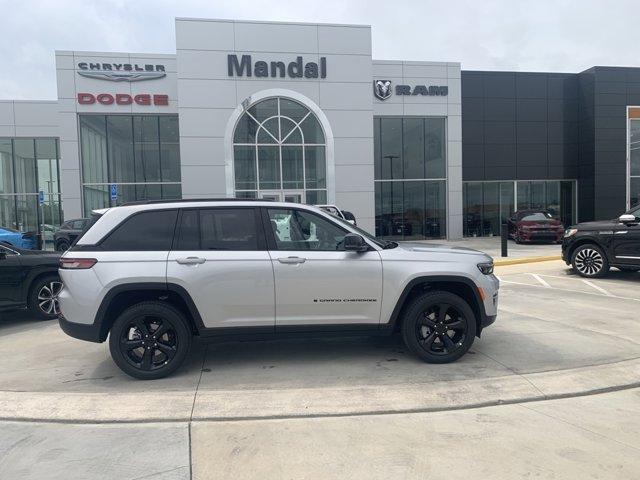 new 2024 Jeep Grand Cherokee car, priced at $41,069
